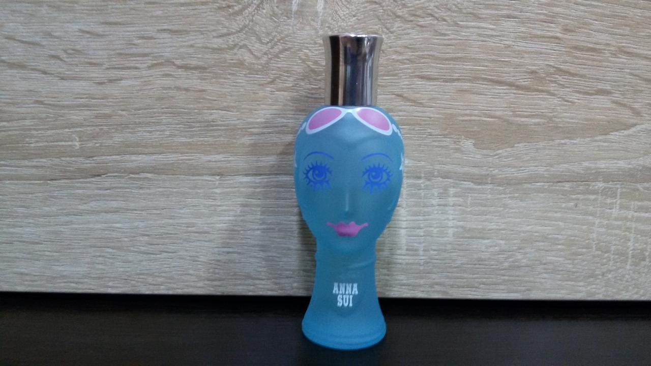 anna sui dolly girl on the beach