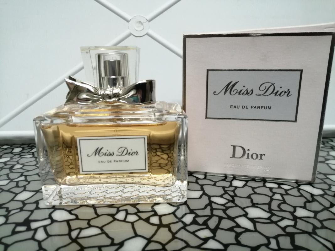 Купить парфюм ростов. Авито духи. Dior - Miss Dior Parfum 30 ml Винтаж. Аромат Авита. Ароматы на авито.
