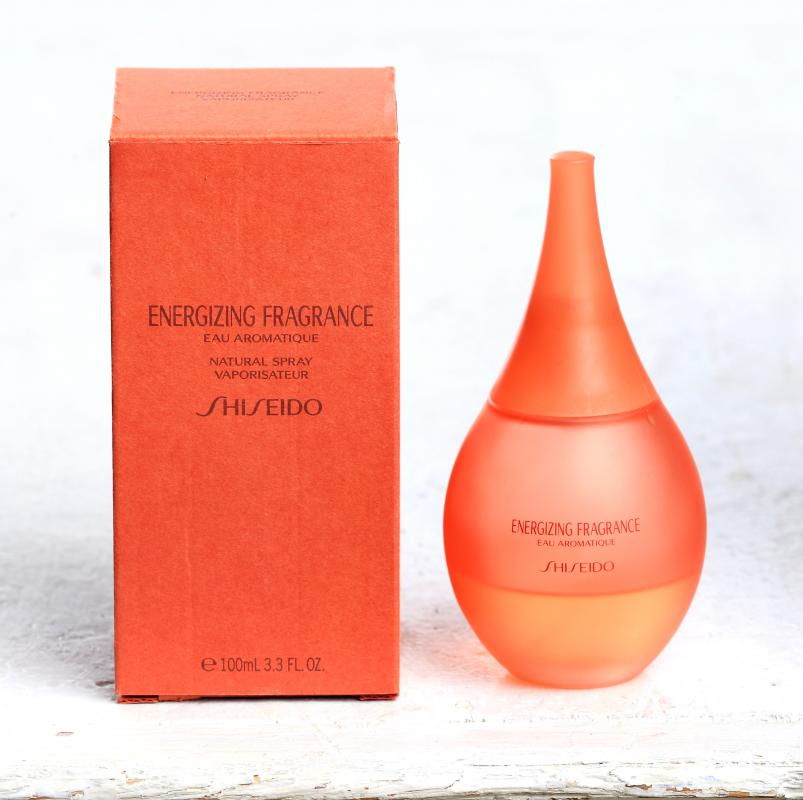 Shiseido energizing. Шисейдо Энерджайзинг Фрагранс. Духи Energizing Fragrance. Energizing Fragrance Shiseido 15 мл. Shiseido Energizing снят с производства в.