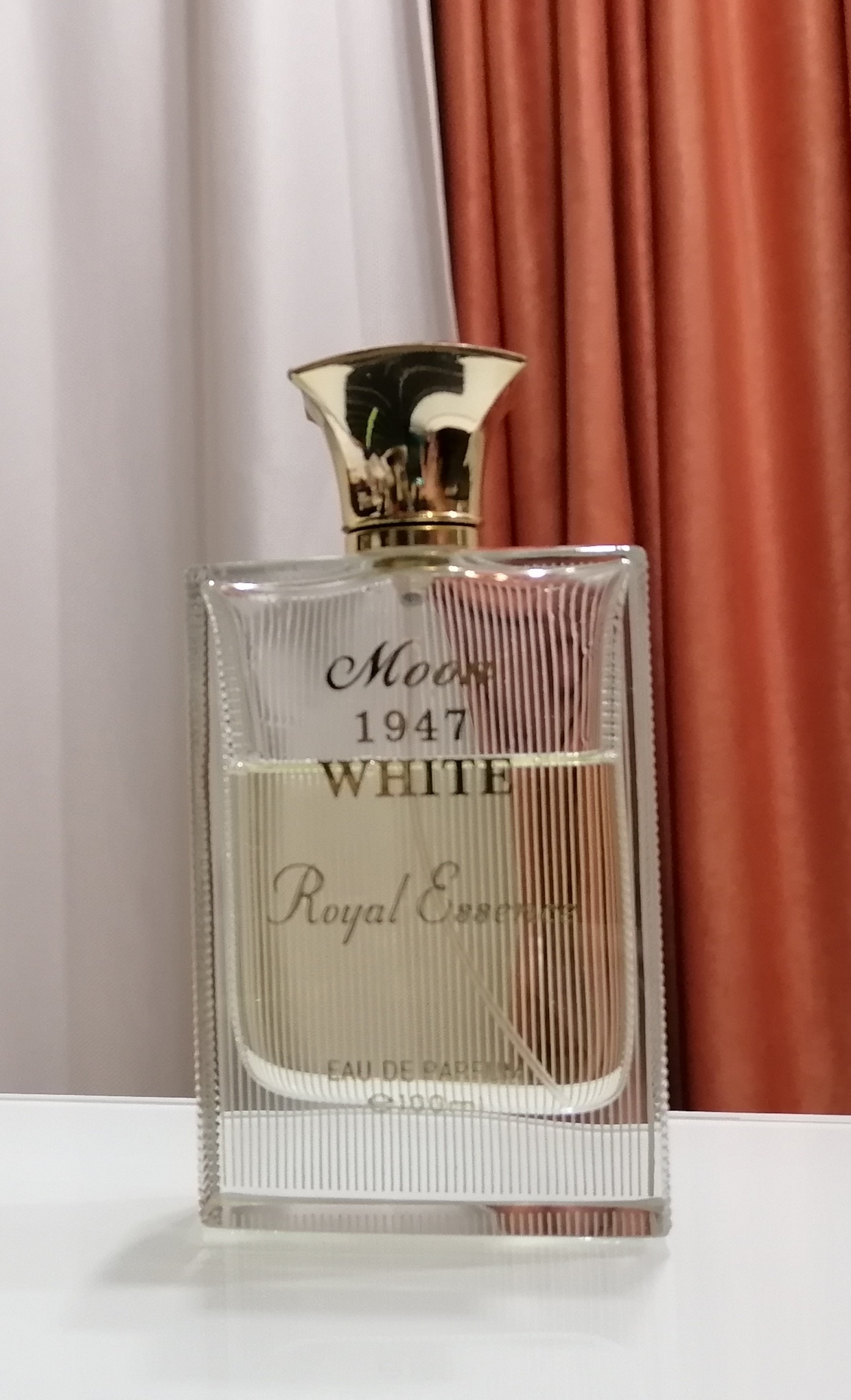 Noran perfumes moon 1947 white