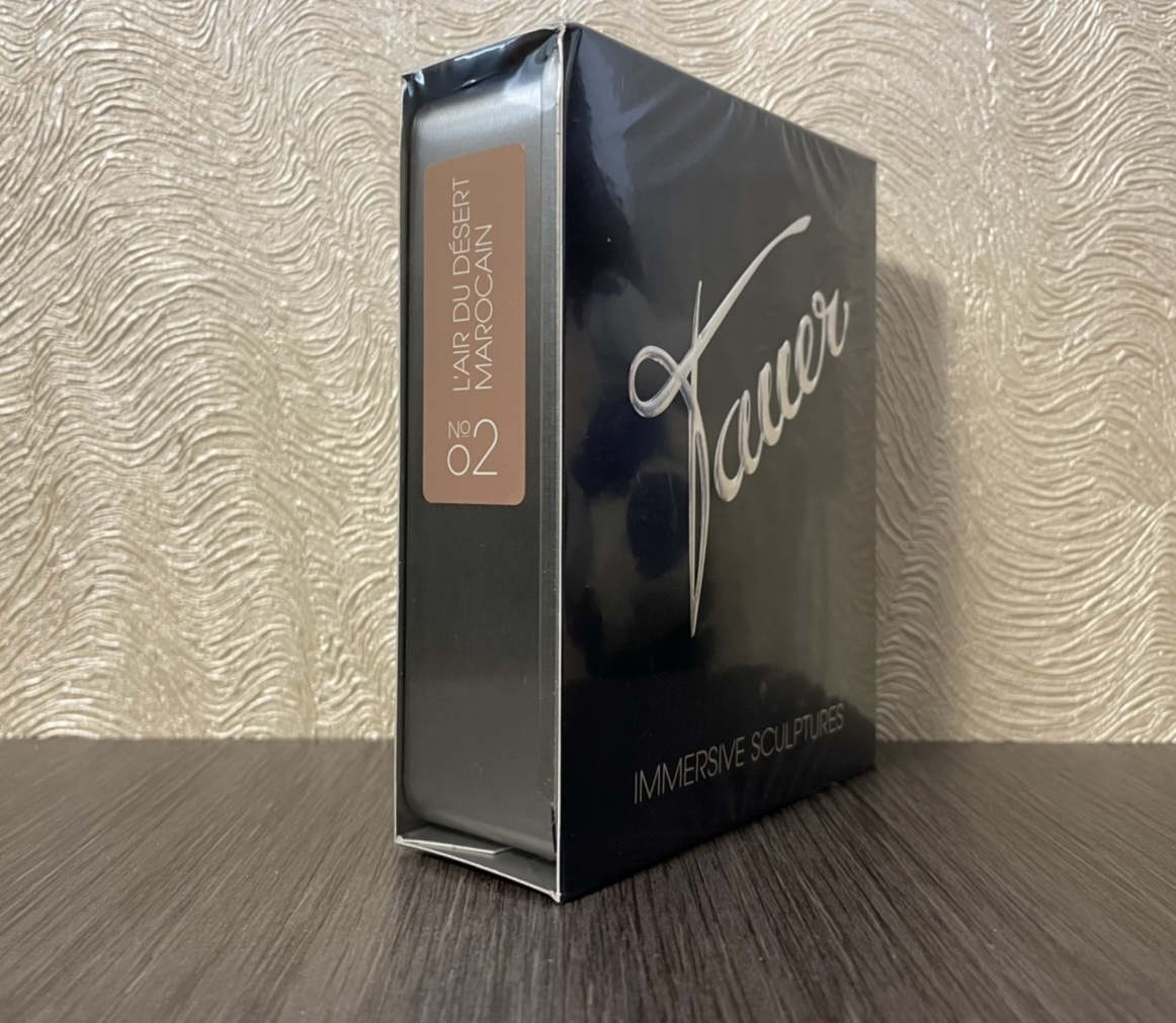 L air du desert. Tauer Perfumes au coeur du Desert фото коробки.