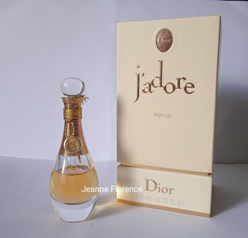 Фото Упаковки J Adore Christian Dior