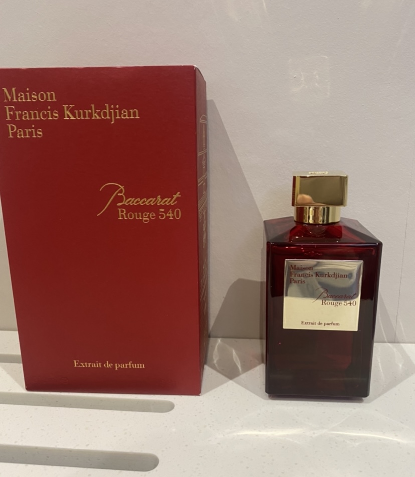 Баккара 540 красные. Francis Kurkdjian Baccarat rouge 540. Баккара Руж 200 мл. Maison Francis Kurkdjian Baccarat 540. Баккара Руж экстракт 200 мл.