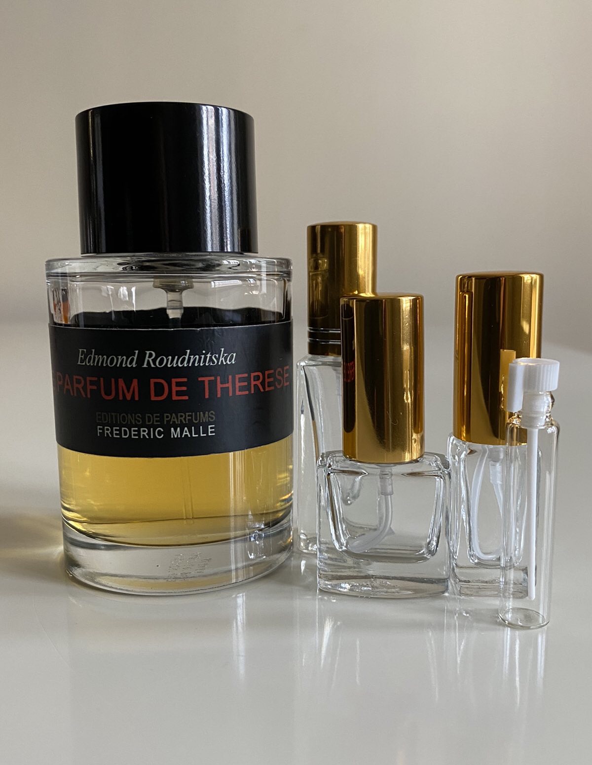 Frederic malle iris. Le Parfum de Therese Frederic Malle. Parfum de Therese. Ella k Parfums Melodie d'Altai.