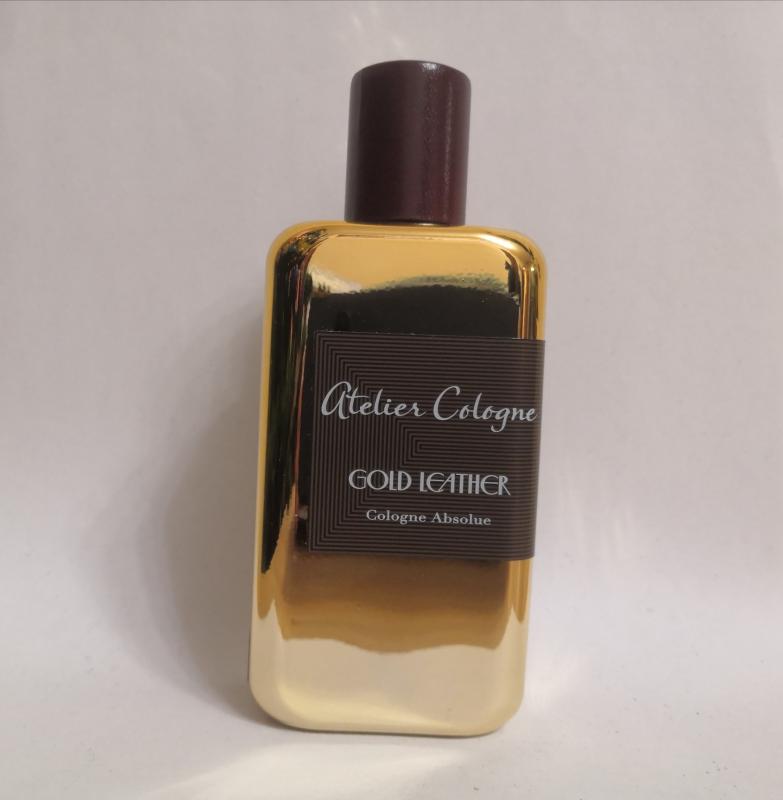 Atelier Cologne золотой флакон. Кожный аромат Atelier Cologne Gold Leather.