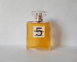 Chanel, No 5 Eau de Parfum 2021