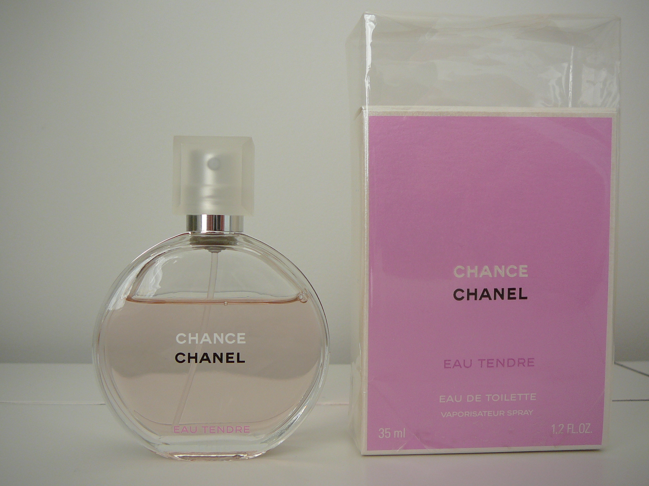 Шанель розовые цена. Chanel chance 30 ml 50 100. Парфюм женский Шанель шанс розовый. Chanel chance розовый. Шанель шанс розовый 50 мл.
