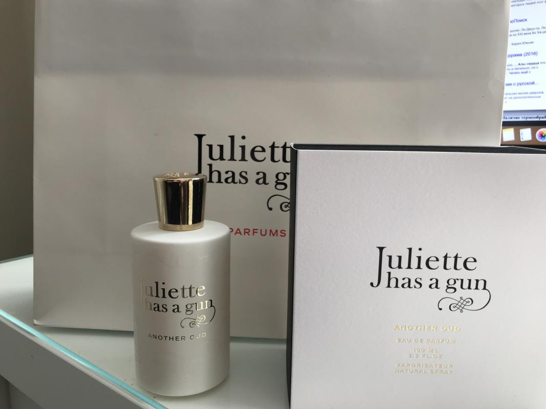 Juliette has a gun side up. Juliette has a Gun another oud. Another oud Juliette has. Juliette has a Gun another. Another oud Juliette.