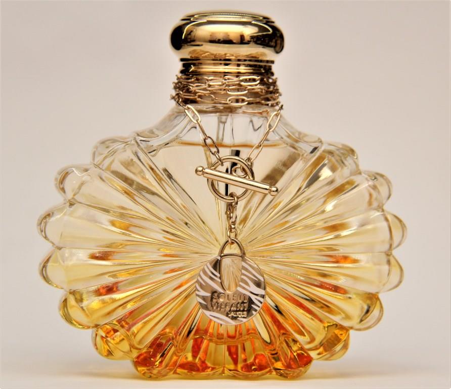 Soleil vibrant lalique. Lesquendieu духи. Delilah духи. Копия Лалик из Альхамбра. Soleil vibrant Lalique отзывы.