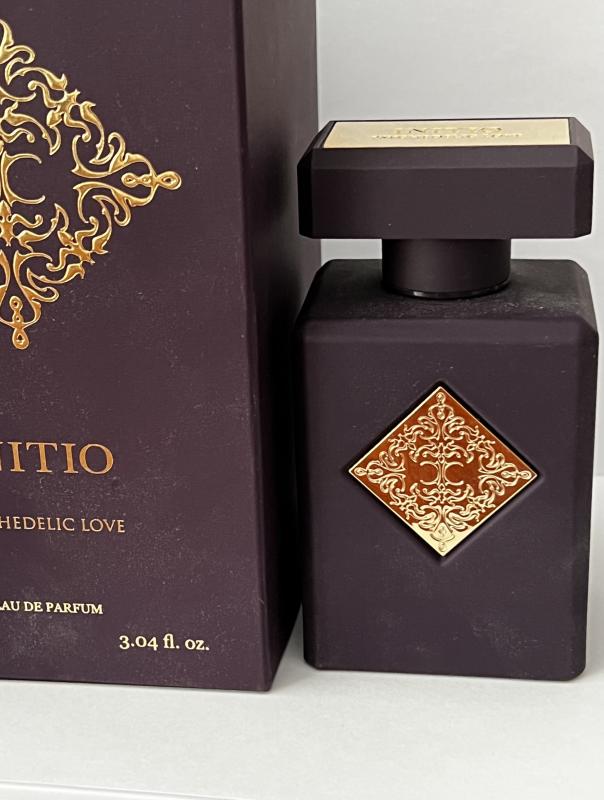 Psychedelic love initio parfums. Psychedelic Love Initio Parfums prives. Psychedelic Love Initio Parfums prives флакон. Side Effect Initio Parfums prives. Initio Parfums prives Psychedelic Love u EDP реклама.