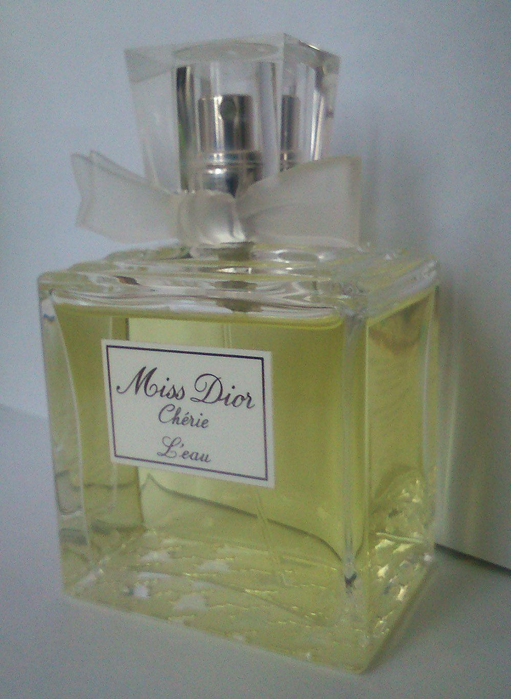 Dior зеленые. Dior Cherie l'Eau. Miss Dior Cherie l'Eau Dior. Dior Miss Dior зеленые. Miss Dior Cherie leau.