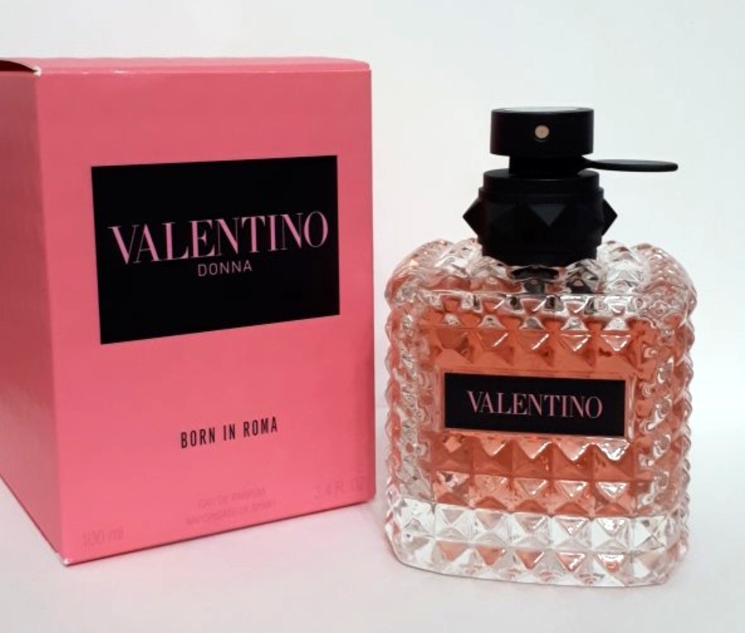 Donna born in roma. Valentino born in ROMA Donna. Валентино Донна Борн ин Рома 30 мл. Valentino Donna born in ROMA Floral&Radiant. Промо Valentino Donna born in ROMA.