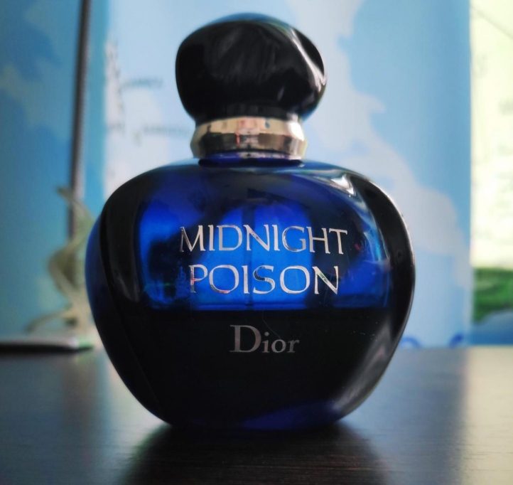 Dior midnight poison. Midnight Poison. Midnight Poison CD?. Миднайт пуазон авито. Диор Пойзон авито.