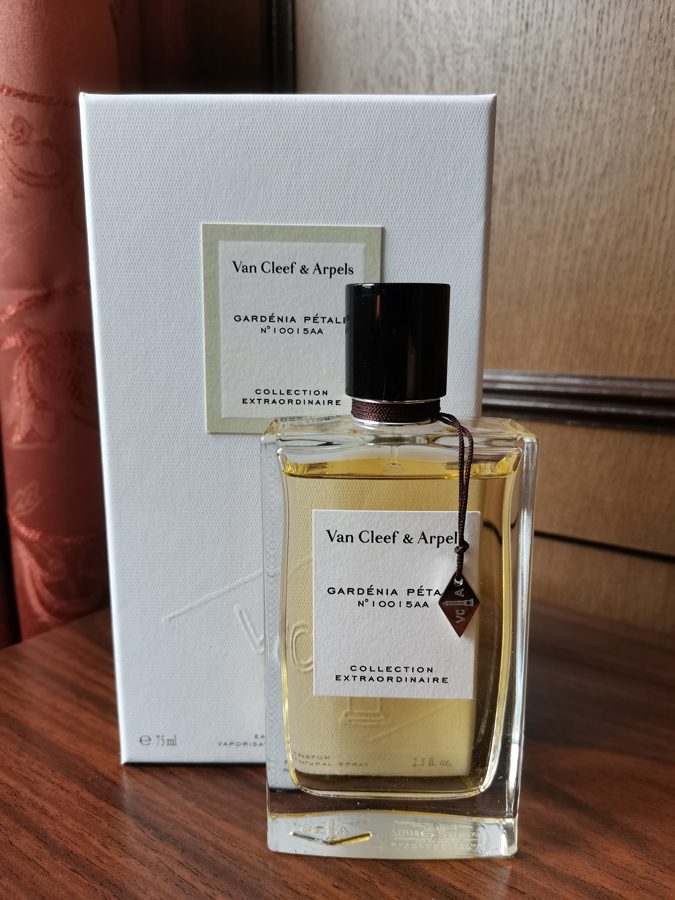 Van cleef gardenia petale. Van Cleef Arpels gardenia petale.