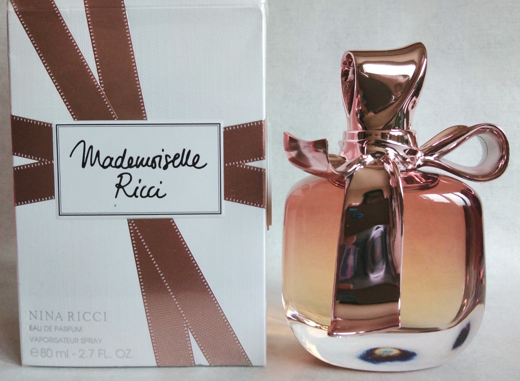 Стерлинг парфюм. Nina Ricci Mademoiselle Ricci poster. МОМЕНТОС Парфюм. Nina Ricci Mademoiselle Ricci красивое фото. Высказывания Нины Риччи.