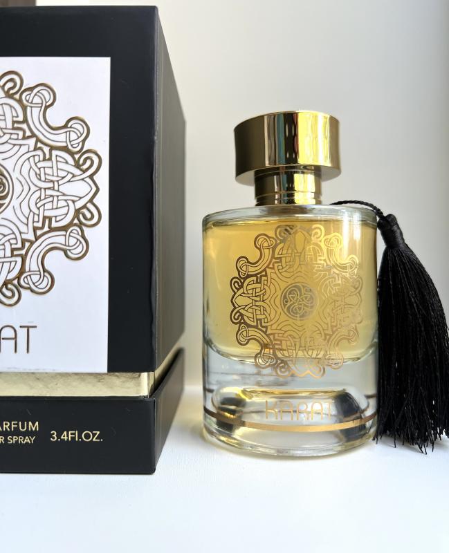 Lattafa portrait perfumes. Духи Karat Alhambra. Alhambra Karat Парфюм. Karat духи арабские. Духи 24 карат арабские.