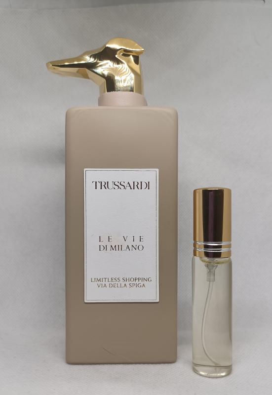 Limitless milano. Trussardi Limitless shopping. Trussardi Limitless shopping via della Spiga 10ml EDP отливант. Труссарди флакон. Trussardi Spiga отзывы.