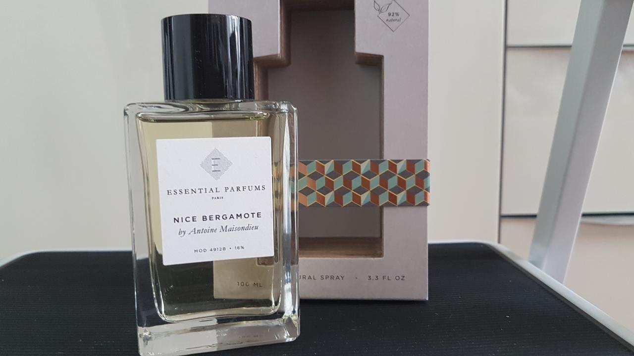 Essential parfums the musk. Essential Parfums nice Bergamote. Эссеншиал Парфюм найс бергамот. Духи nice Bergamote by Antoine Maisondieu. Mon Vetiver Essential Parfums.