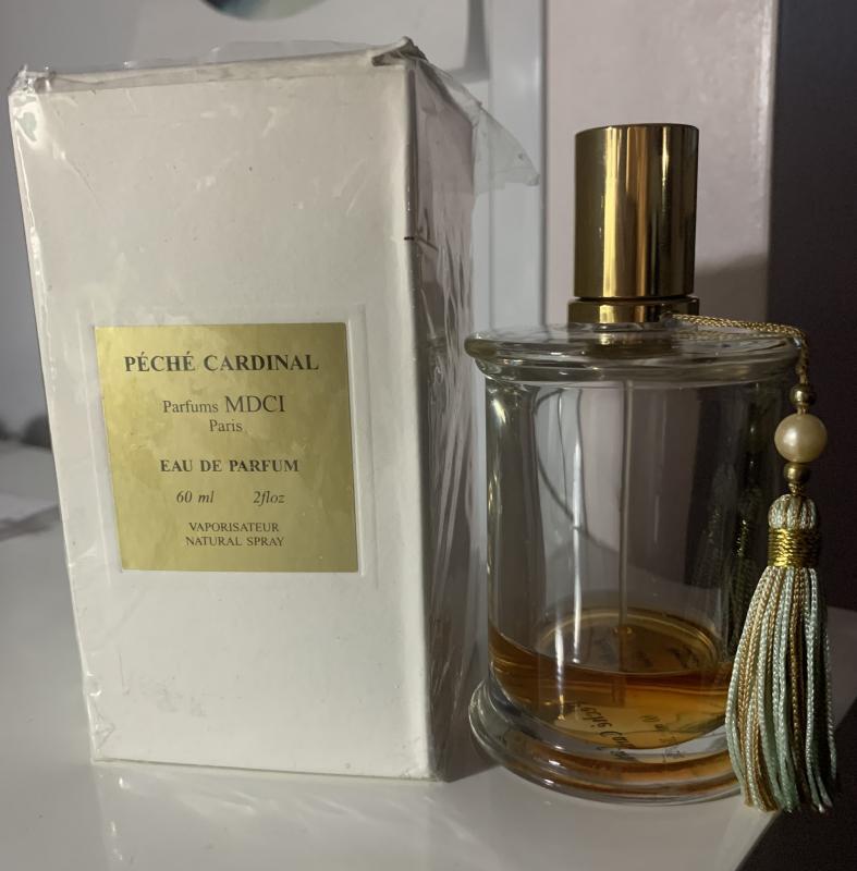 Mdci peche cardinal. Peche Cardinal MDCI Parfums. Парфюм peche Cardinal перевод.