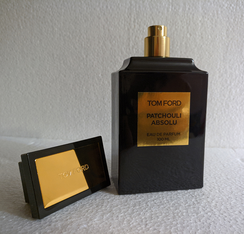 Tom ford patchouli absolu. Том Форд пачули. Том Форд пачули абсолю. Tom Ford oud Wood intense. Том Форд отливанты.