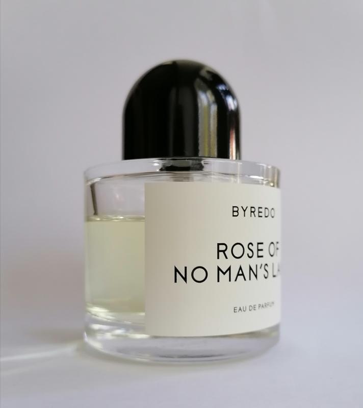 Byredo blanche отзывы. Byredo Rose of no man`s Land. Байредо сандайзет. Байредо Космическая пыль. Байредо МУХАБЕ.