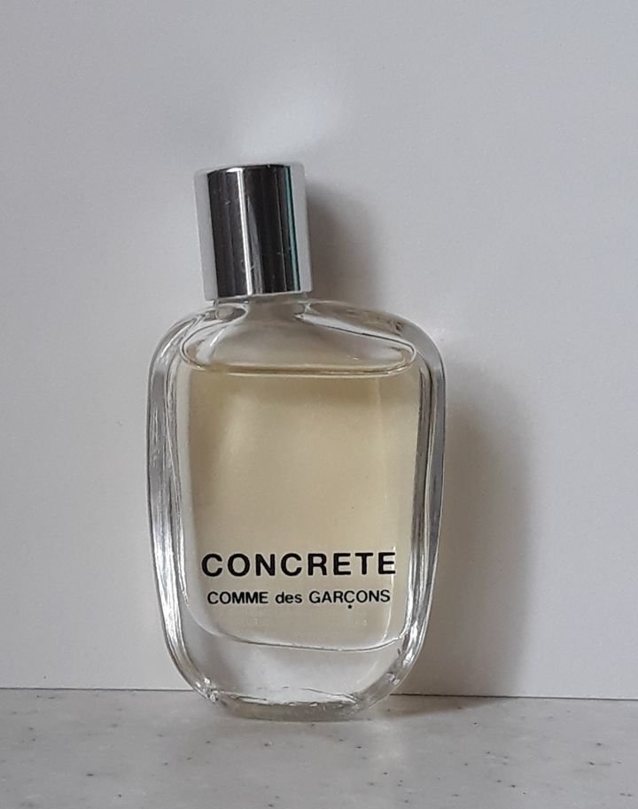 Concrete comme des. Ком де Гарсон бетон. Bes garcons. Духи. Ком де Гарсон Парфюм. Парфюмерная вода comme des garcons Concrete.