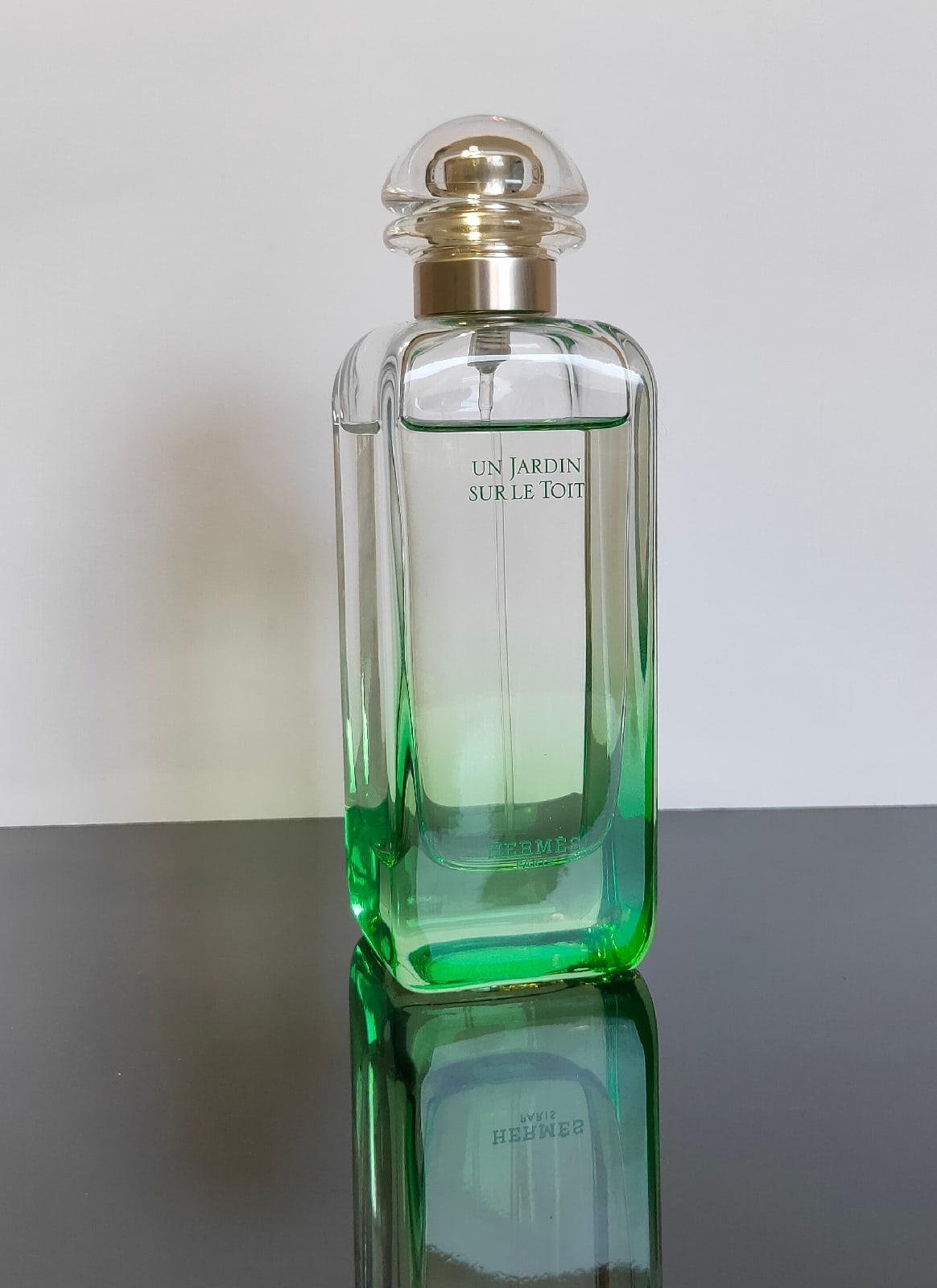 Un jardin sur le toit. Hermes in Jardin sur le toit. Hermes un Jardin sur le toit u EDT 30 ml [m]. Hermes un Jardin sur le toit коробка. Hermes Jardin sur le toit описание.