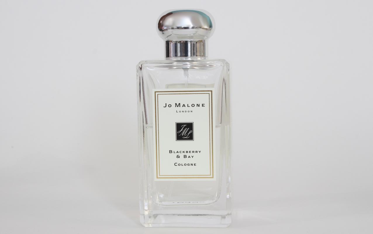 Джо мало. Jo Malone "BLACKBERRY & Bay" 100ml ОАЭ Люкс унисекс. Jo Malone херджоф. Jo Malone BLACKBERRY Bay Cologne 30 мл белый синий. Jo Malone BLACKBERRY and Bay 25 мл ОАЭ.