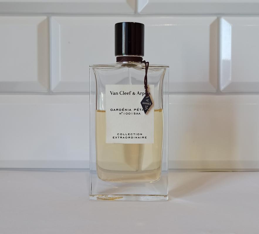 Van cleef gardenia petale