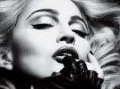 Прикрепленное изображение: madonna-black-white-395521-1281940024.jpeg