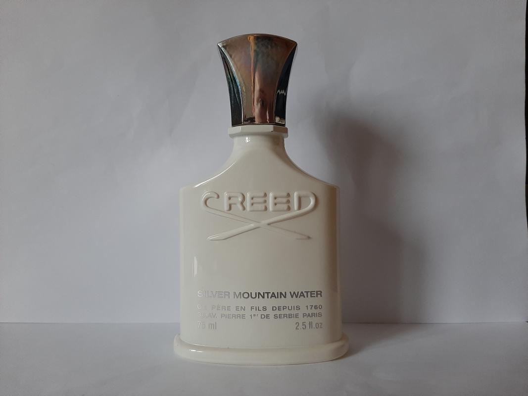 Духи silver mountain water. Сильвер Маунтин Ватер. Silver Mountain Creed реклама. Creed серебристый флакон. Creed Silver Mountain Water картинки.