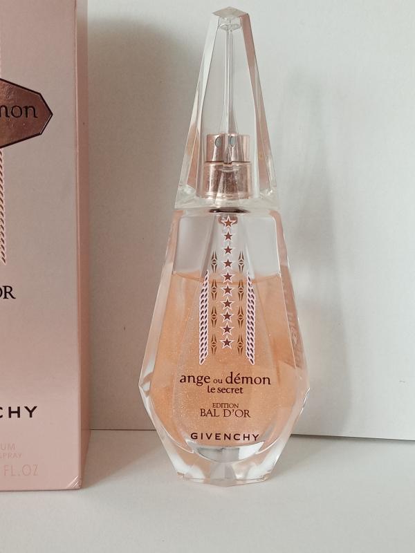 Ange ou demon le secret. Givenchy ange ou Demon le Secret Edition bald`or. Ange ou Demon le Secret Bal d'or.