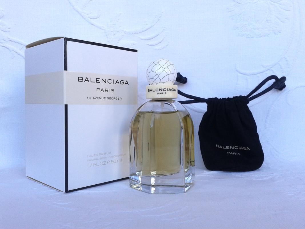 Balenciaga paris soccer. Balenciaga Paris 10. Balenciaga Paris Moon. Духи 10 Авеню. Balenciaga Paris 10 Avenue 3 x 15 ml EDP.