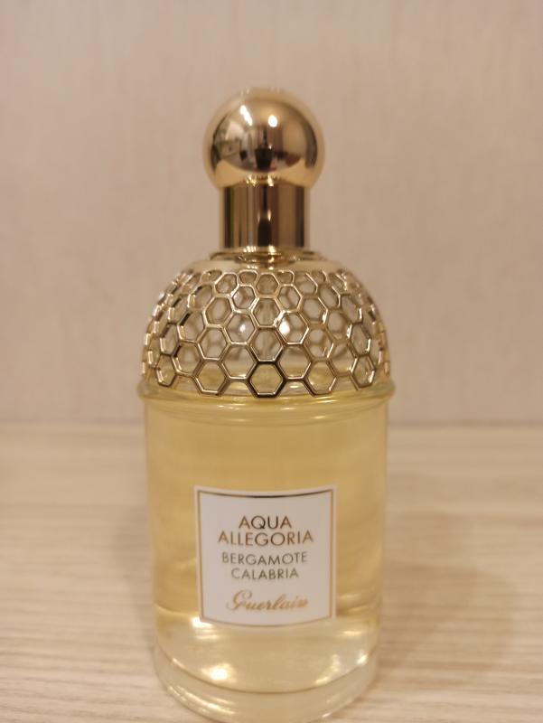 Guerlain Bergamote Calabria. Guerlain Aqua Allegoria Bergamote Calabria подарочный набор. Guerlain Aqua Allegoria Bergamote Calabria подарочная коробка. Guerlain Bergamote Calabria New 2022.