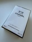 Chanel, No 19 Poudre