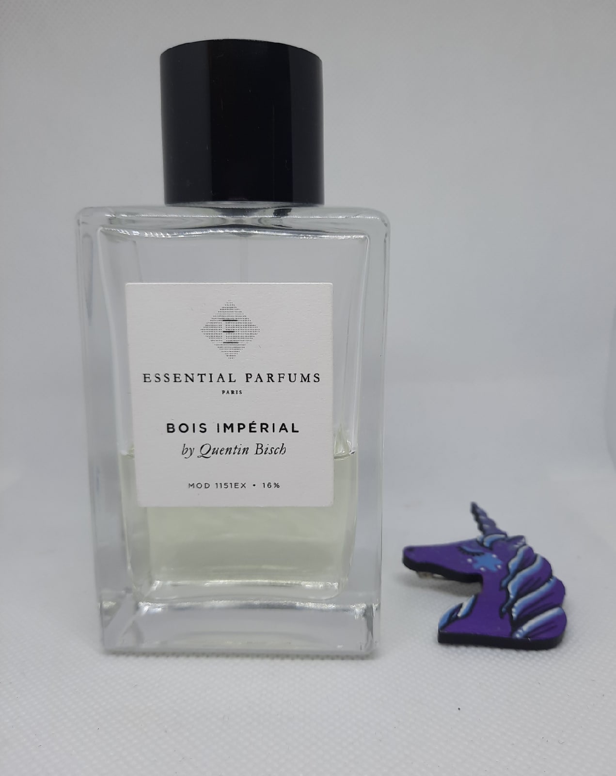 Essential bois. Бойс Империал Парфюм. Essential parfume bois Imperial. Essential Parfums Paris bois Imperial. Essential Parfums Paris bois Imperial by Quentin bisch.