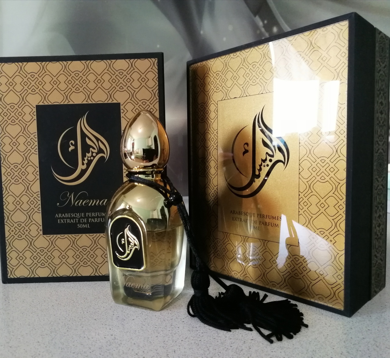 Arabesque perfumes. Arabesque духи Naema. Naema Парфюм. Arabesque Perfumes Majesty. Arabesque Naema Unisex extrait 100 ml.