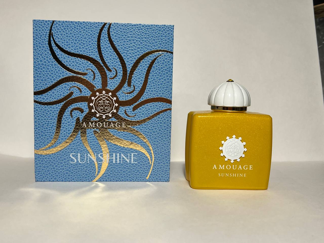 Саншайн амуаж женский. Духи Amouage Sunshine. Amouage Sunshine woman. Амуаж Саншайн Вумен. Amouage Sunshine описание.