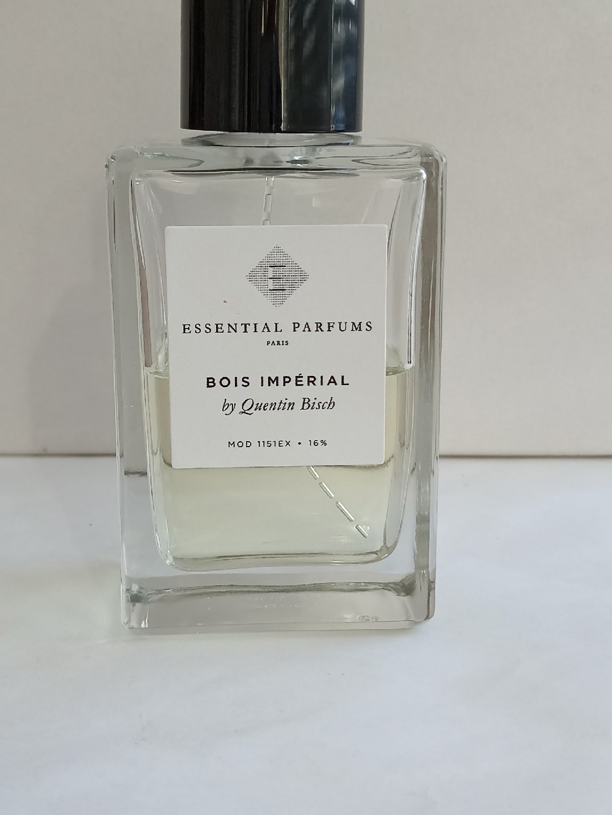 Essential parfums bois imperial фото