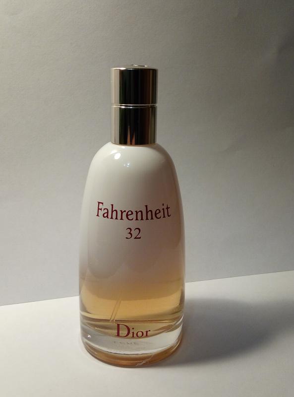 Fahrenheit 32. Dior Fahrenheit 32. Christian Dior Fahrenheit 32. Духи диор фаренгейт 32. Фаренгейт 32 духи мужские.