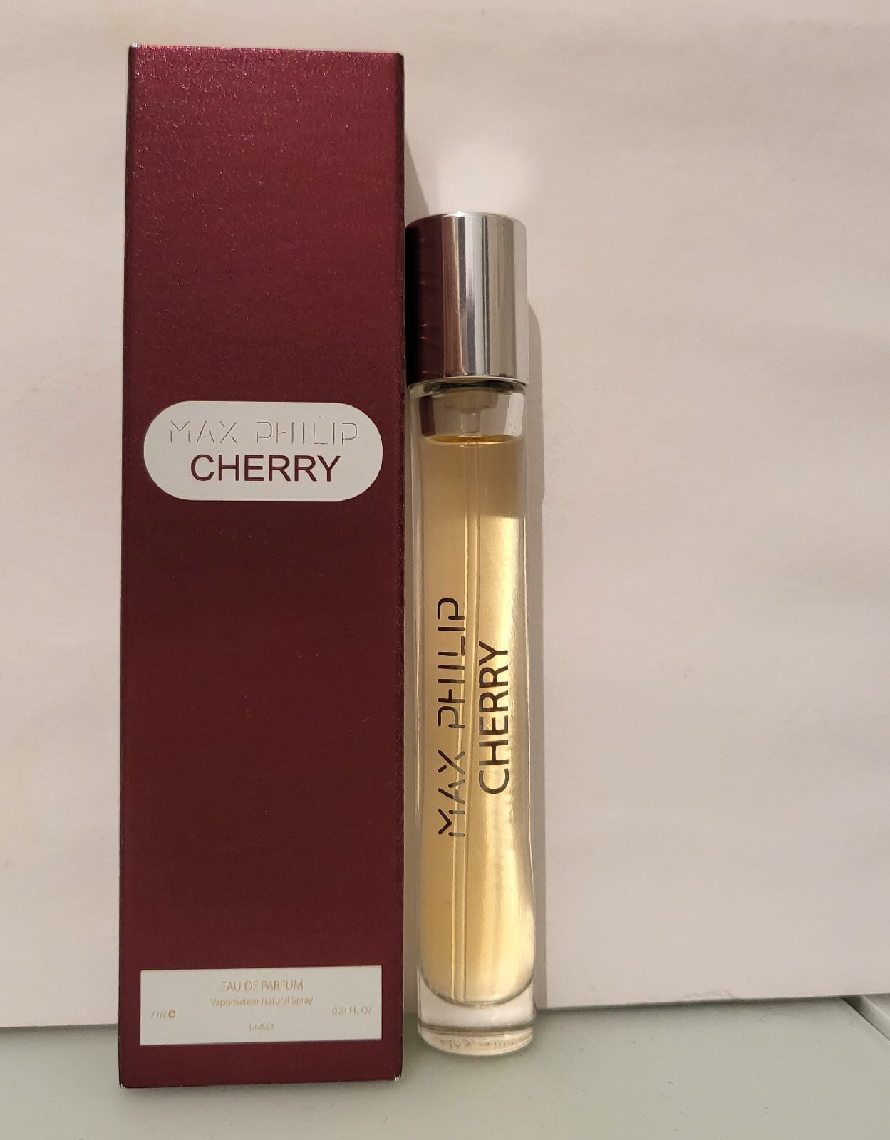 Max philip cherry. Max Philip Cherry EDP 7ml. Cherry Max Philip Парфюм. Max Philip Cherry 7 ml. Парфюмерная вода Max Phillips wait 7 ml.