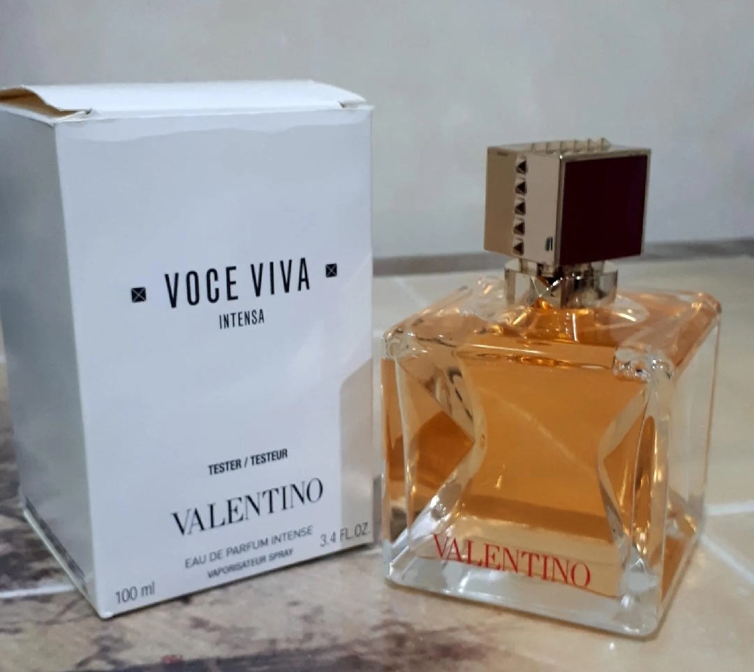 Valentino voce отзывы. Valentino voce Viva EDP (Tester 100 мл). Valentino voce Viva intensa пирамида. Viva Vanilla.