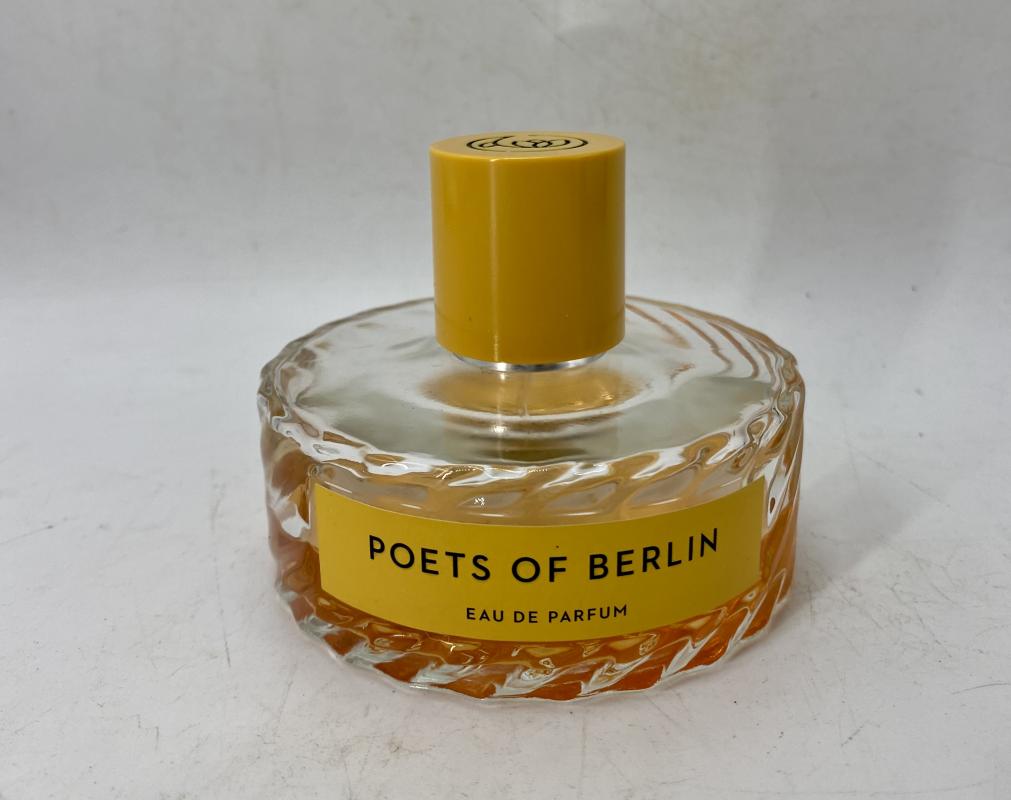 Vilhelm parfumerie berlin. Поетс оф Берлин Парфюм. Аромат poets of Berlin. Poets of Berlin аромат из чего. Vilhelm Parfumerie poets of Berlin описание аромата.